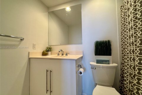 Copropriété à louer à Hollywood, Floride: 1 chambre, 82.03 m2 № 1970446 - photo 11