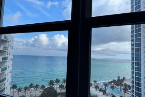 Copropriété à louer à Hollywood, Floride: 1 chambre, 82.03 m2 № 1970446 - photo 14