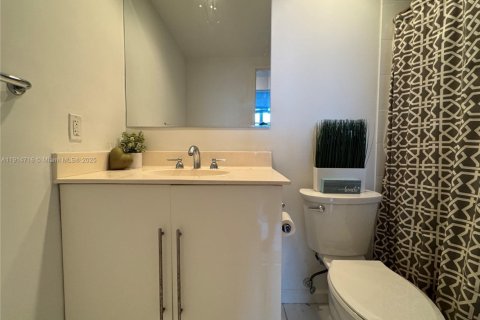 Copropriété à louer à Hollywood, Floride: 1 chambre, 82.03 m2 № 1970446 - photo 12