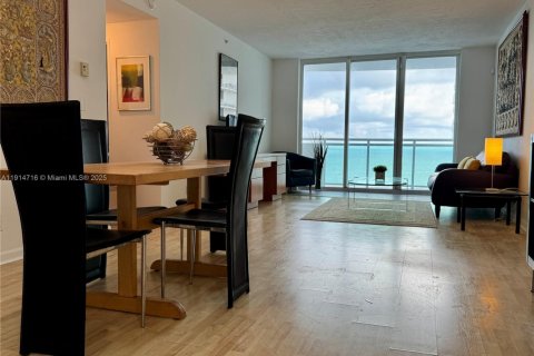 Copropriété à louer à Hollywood, Floride: 1 chambre, 82.03 m2 № 1970446 - photo 7