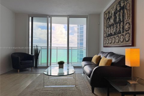 Copropriété à louer à Hollywood, Floride: 1 chambre, 82.03 m2 № 1970446 - photo 4