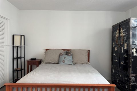 Copropriété à louer à Hollywood, Floride: 1 chambre, 82.03 m2 № 1970446 - photo 13