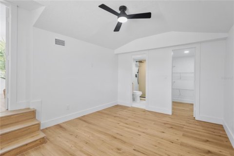 Villa ou maison à vendre à Saint Petersburg, Floride: 3 chambres, 78.41 m2 № 2396659 - photo 13