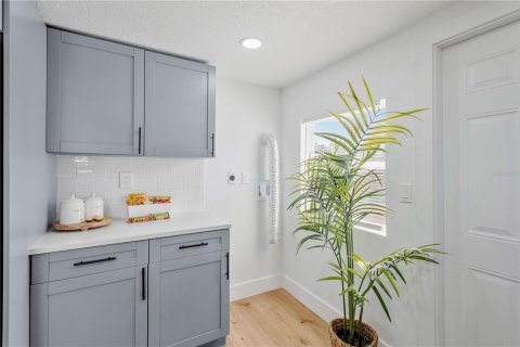 Villa ou maison à vendre à Saint Petersburg, Floride: 3 chambres, 78.41 m2 № 2396659 - photo 6