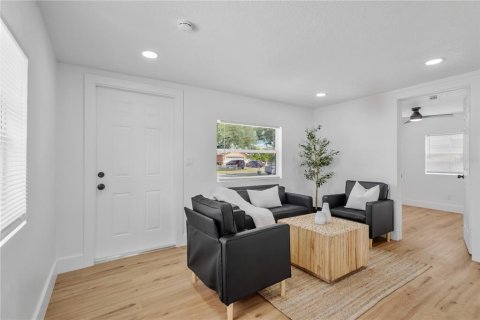 Villa ou maison à vendre à Saint Petersburg, Floride: 3 chambres, 78.41 m2 № 2396659 - photo 3