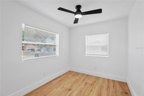 Villa ou maison à vendre à Saint Petersburg, Floride: 3 chambres, 78.41 m2 № 2396659 - photo 10