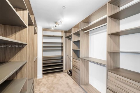 Copropriété à vendre à North Miami Beach, Floride: 2 chambres, 155.15 m2 № 1988705 - photo 14