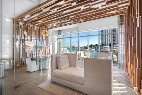 Copropriété à vendre à North Miami Beach, Floride: 2 chambres, 155.15 m2 № 1988705 - photo 23