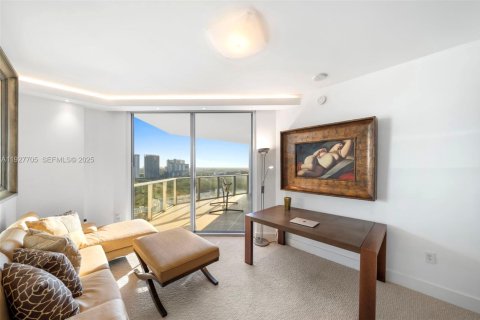 Copropriété à vendre à North Miami Beach, Floride: 2 chambres, 155.15 m2 № 1988705 - photo 15