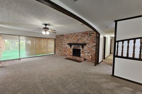 Villa ou maison à louer à Brandon, Floride: 4 chambres, 195.56 m2 № 2413767 - photo 3