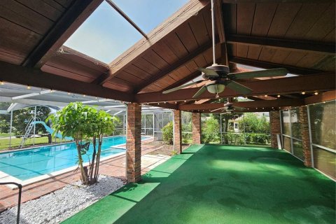 Villa ou maison à louer à Brandon, Floride: 4 chambres, 195.56 m2 № 2413767 - photo 24