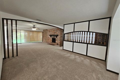Villa ou maison à louer à Brandon, Floride: 4 chambres, 195.56 m2 № 2413767 - photo 2