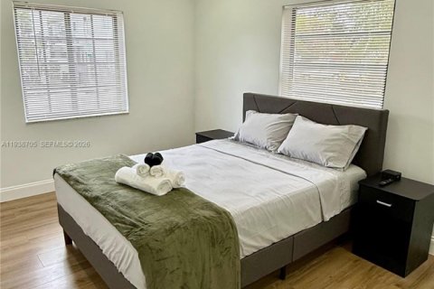 Снять в аренду виллу или дом в Майами-Бич, Флорида 2 спальни, 91.69м2, № 1996352 - фото 8