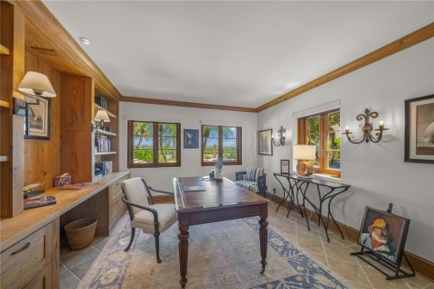 House in Sarasota, Florida 5 bedrooms, 726.22 sq.m. № 1879522 - photo 21