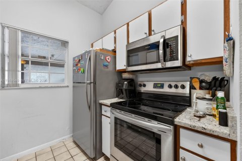 Condominio en venta en Oakland Park, Florida, 2 dormitorios, 92.16 m2 № 2030986 - foto 5