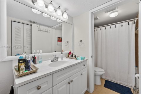 Condominio en venta en Oakland Park, Florida, 2 dormitorios, 92.16 m2 № 2030986 - foto 10