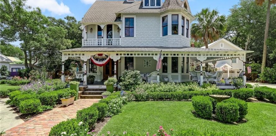 House in Fernandina Beach, Florida 5 bedrooms, 331.85 sq.m. № 769612