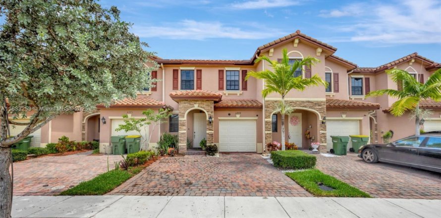 Touwnhouse à Homestead, Floride 3 chambres, 145.48 m2 № 1939502