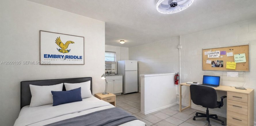 Studio à South Daytona, Floride № 2170131