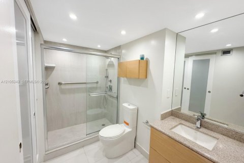 Copropriété à louer à Hallandale Beach, Floride: 2 chambres, 130.06 m2 № 2416097 - photo 11