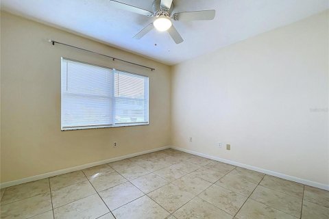 House in Brandon, Florida 4 bedrooms, 168.15 sq.m. № 2391544 - photo 22