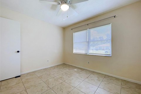 House in Brandon, Florida 4 bedrooms, 168.15 sq.m. № 2391544 - photo 23