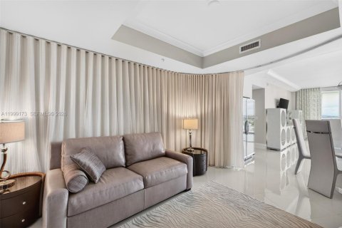 Condo in Pompano Beach, Florida, 3 bedrooms  № 2069483 - photo 25