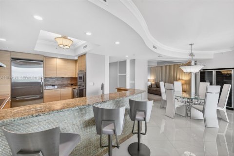 Condo in Pompano Beach, Florida, 3 bedrooms  № 2069483 - photo 22