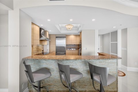 Condo in Pompano Beach, Florida, 3 bedrooms  № 2069483 - photo 16