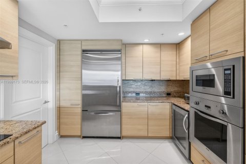 Condo in Pompano Beach, Florida, 3 bedrooms  № 2069483 - photo 19