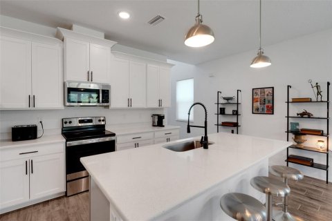 House in Lakeland, Florida 3 bedrooms, 195.28 sq.m. № 1780709 - photo 9