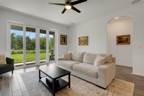 House in Lakeland, Florida 3 bedrooms, 195.28 sq.m. № 1780709 - photo 2