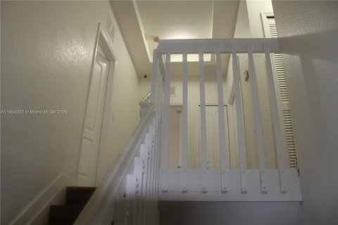 Adosado en venta en Doral, Florida, 4 dormitorios, 214.23 m2 № 2054962 - foto 13