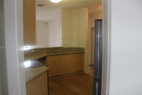 Adosado en venta en Doral, Florida, 4 dormitorios, 214.23 m2 № 2054962 - foto 6