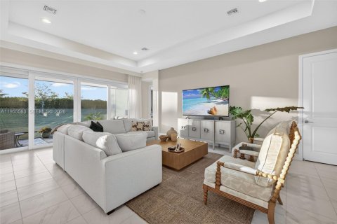 Casa en venta en Port St. Lucie, Florida, 3 dormitorios, 239.69 m2 № 2010281 - foto 5