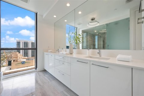 Condominio en venta en Fort Lauderdale, Florida, 2 dormitorios, 203.55 m2 № 2041110 - foto 14