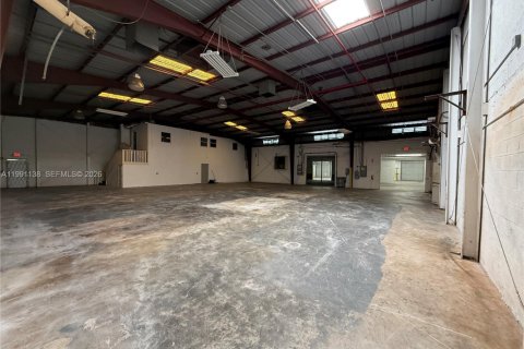 Commercial property in St. Lucie, Florida № 2057446 - photo 12