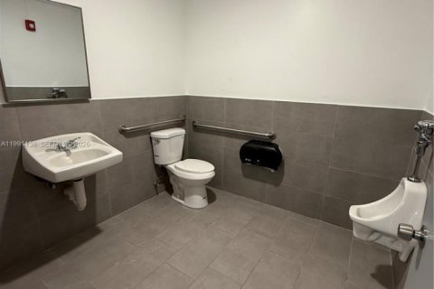 Commercial property in St. Lucie, Florida № 2057446 - photo 13