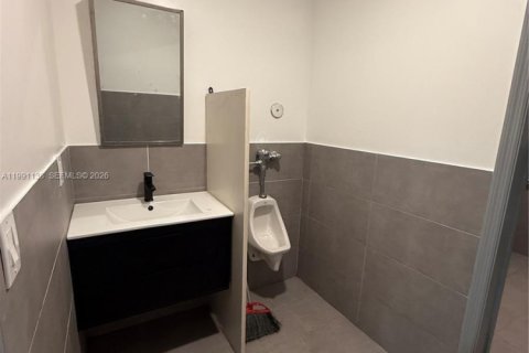 Commercial property in St. Lucie, Florida № 2057446 - photo 14