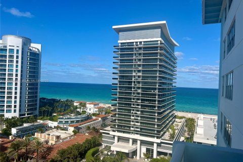 Condominio en venta en Miami Beach, Florida, 1 dormitorio, 79.43 m2 № 1871864 - foto 1