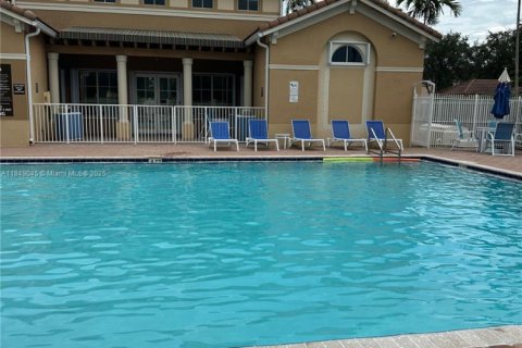 Touwnhouse à louer à Miami, Floride: 3 chambres, 148.83 m2 № 1850738 - photo 24