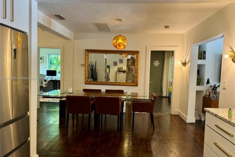 Casa en venta en Miami, Florida, 3 dormitorios № 1811477 - foto 29