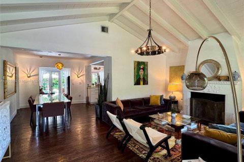 Casa en venta en Miami, Florida, 3 dormitorios № 1811477 - foto 16