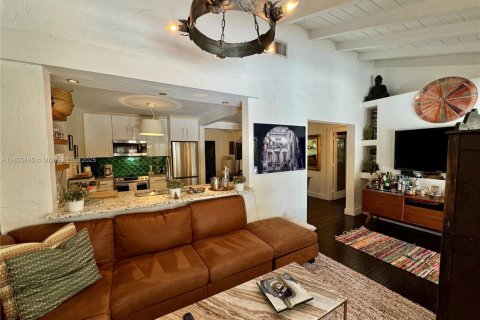 Casa en venta en Miami, Florida, 3 dormitorios № 1811477 - foto 10