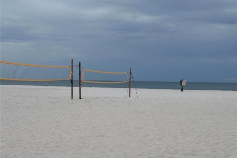 Copropriété à vendre à Saint Pete Beach, Floride: 2 chambres, 72.46 m2 № 2395591 - photo 9