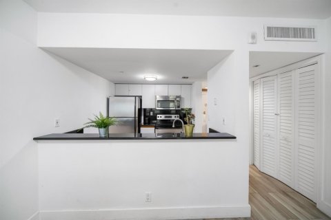 Купить кондоминиум в Майами-Бич, Флорида 4 комнаты, 52.95м2, № 2183058 - фото 7