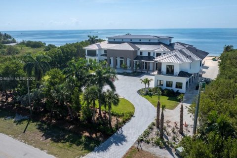 House in Marathon, Florida 9 bedrooms, 1743.13 sq.m. № 1811146 - photo 3