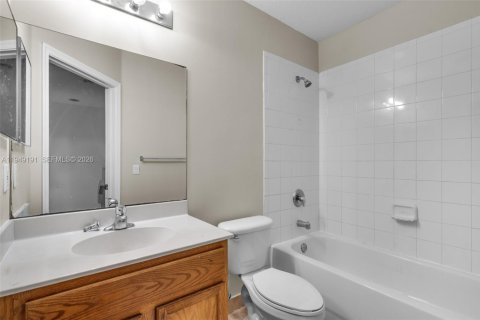 Copropriété à vendre à Miami Gardens, Floride: 3 chambres, 131.83 m2 № 2010990 - photo 25