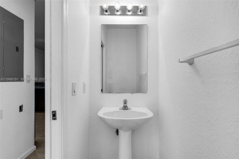 Copropriété à vendre à Miami Gardens, Floride: 3 chambres, 131.83 m2 № 2010990 - photo 15