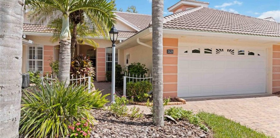 House in North Port, Florida 2 bedrooms, 136.75 sq.m. № 1883047